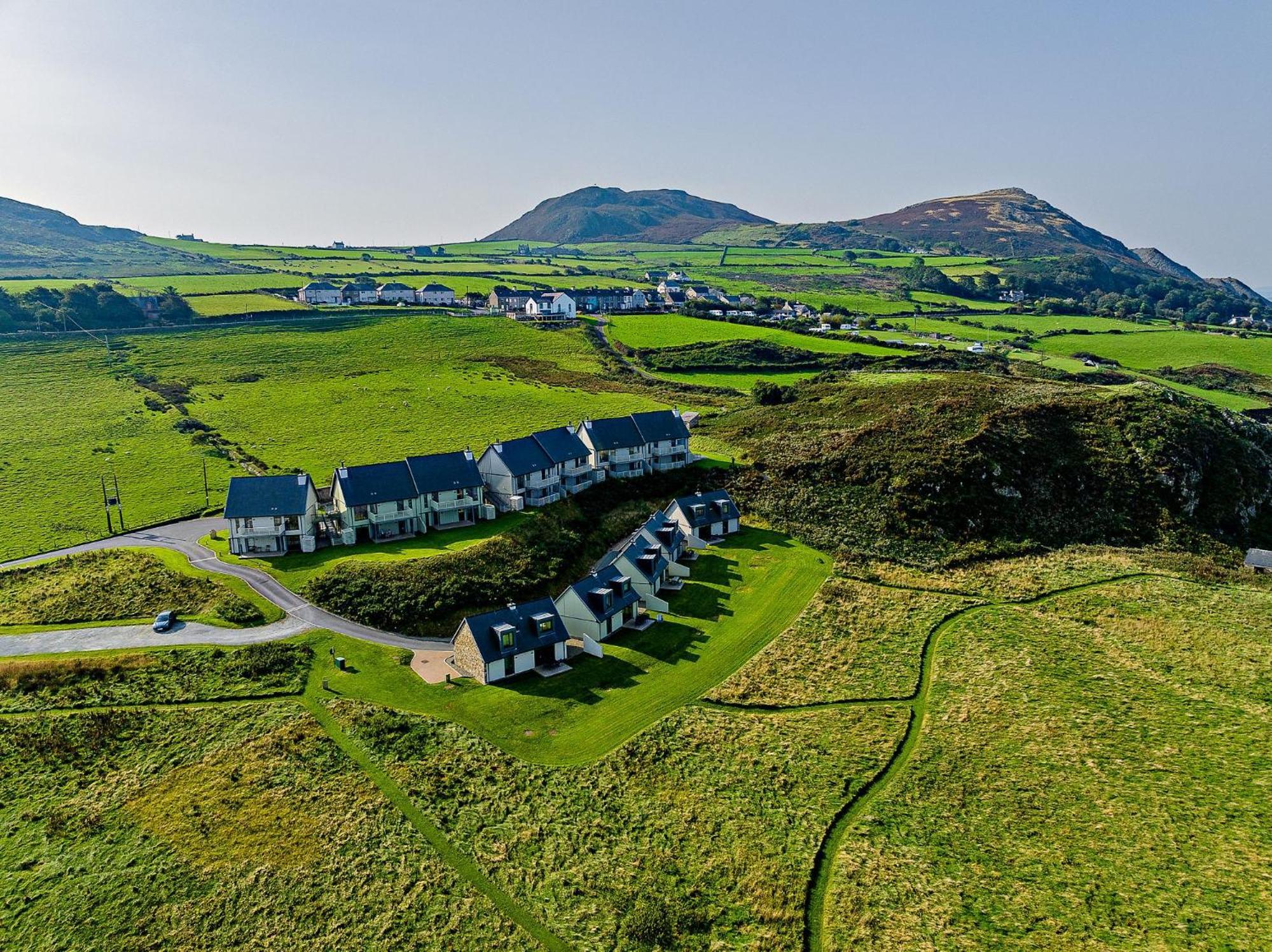2 Bed Ground Floor Apartment - 11 Plas Pistyll Exterior photo